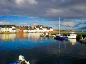 Why visit Ireland? Enchanting folktales, beautiful landscapes, and charming locals are just a few of MANY reasons. Click now to read the full list of reasons to visit Ireland! | whats the best time to visit Ireland | best way to visit Ireland | is Ireland worth visiting | why travel to Ireland