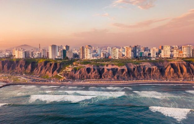 Planning a trip to Peru? Be sure to read this Perfect Lima Itinerary for 2 days in Lima Peru to help you plan your trip! | https://egypt-visit.biz