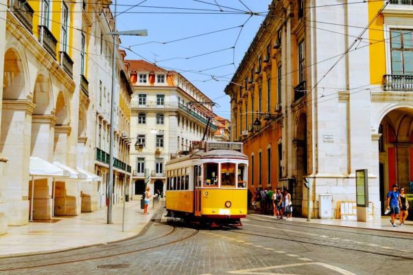 Looking for the perfect 3 days in Lisbon itinerary? I've got you! Click to read the best things to do in Lisbon and start planning your trip!